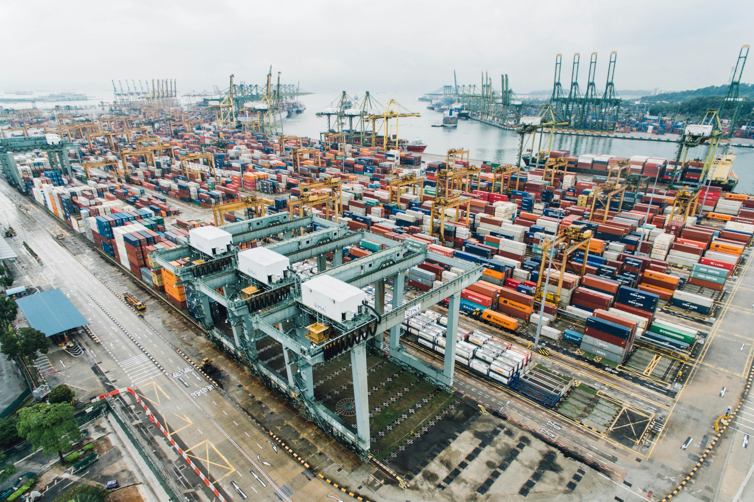 Container ship and harbour freight operations